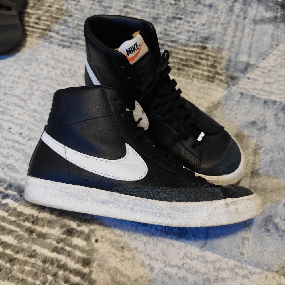 Nike Men's Black High-Top Sneakers
